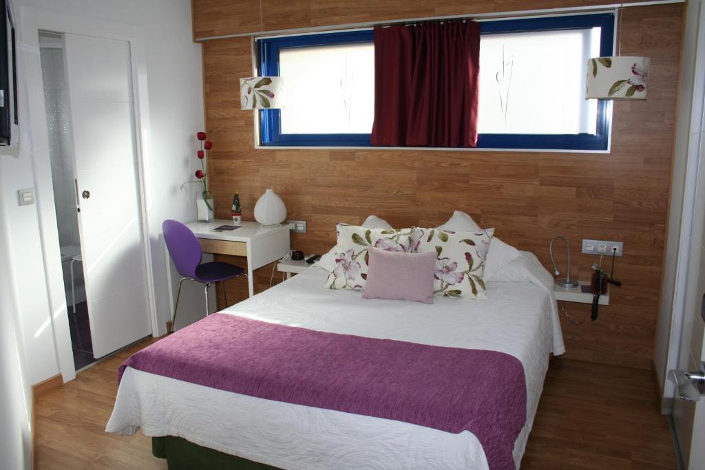 Hotel Fetiche Alojamiento Con Encanto Benidorm Phòng bức ảnh